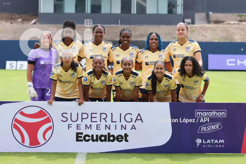 FBL-SUPERLIGA-FEMENINA-ECUABET-DRAGONAS-CATOLICA