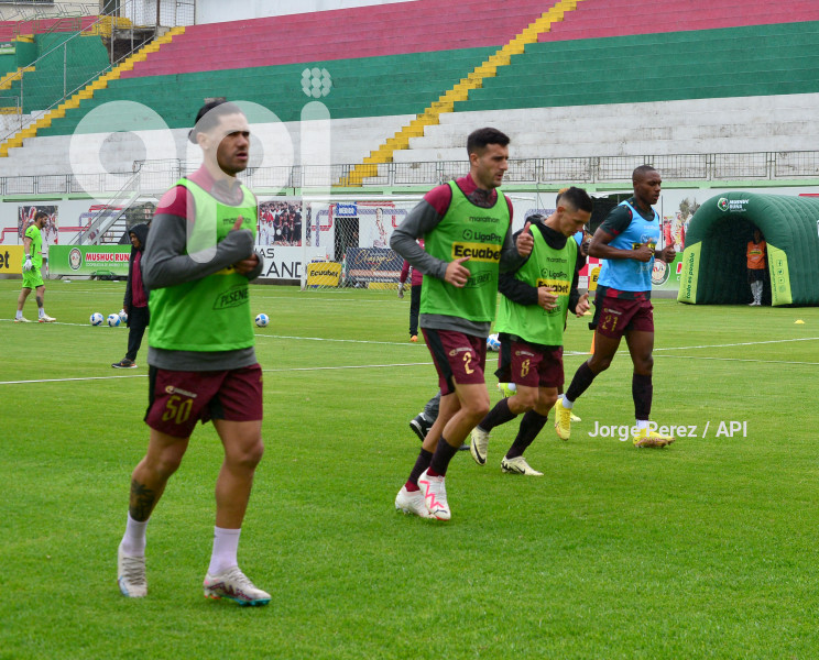 FBL-LIGA PRO ECUABET MUSHUC RUNA DELFIN.