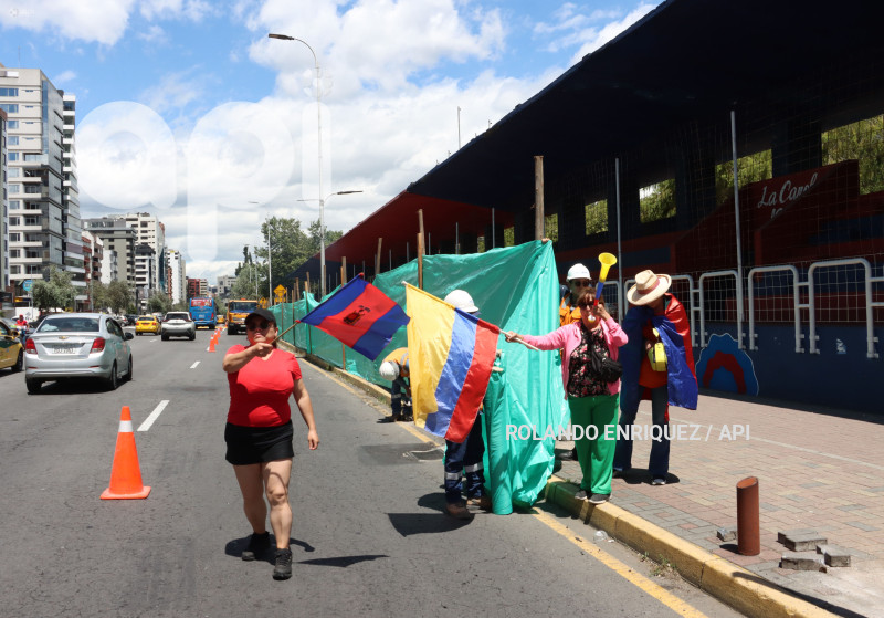 DEMOLICION-TRIBUNA-SHYRIS