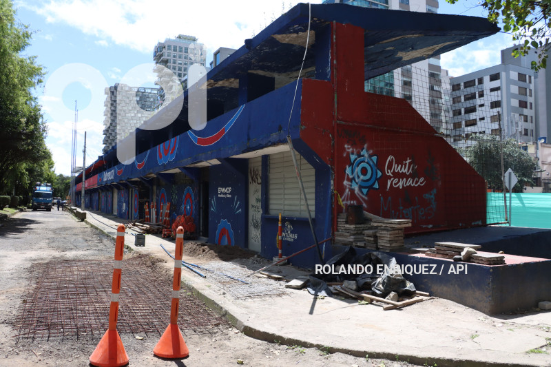 DEMOLICION-TRIBUNA-SHYRIS