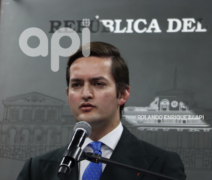 RUEDA-PRENSA-ESTEBAN-TORRES