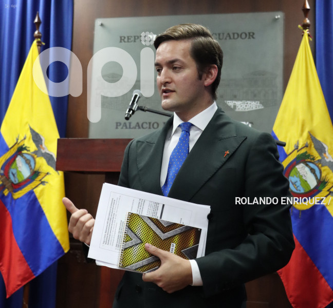 RUEDA-PRENSA-ESTEBAN-TORRES
