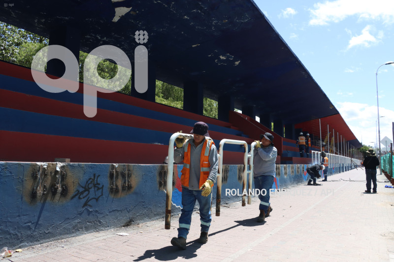 DEMOLICION-TRIBUNA-SHYRIS