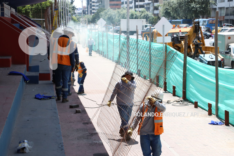 DEMOLICION-TRIBUNA-SHYRIS