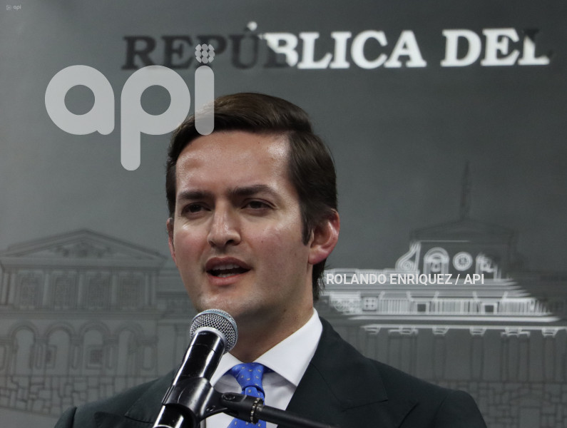 RUEDA-PRENSA-ESTEBAN-TORRES