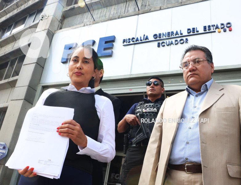 DENUNCIA-MOLINA-FISCALIA-PAMELA-AGUIRRE