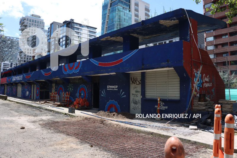DEMOLICION-TRIBUNA-SHYRIS