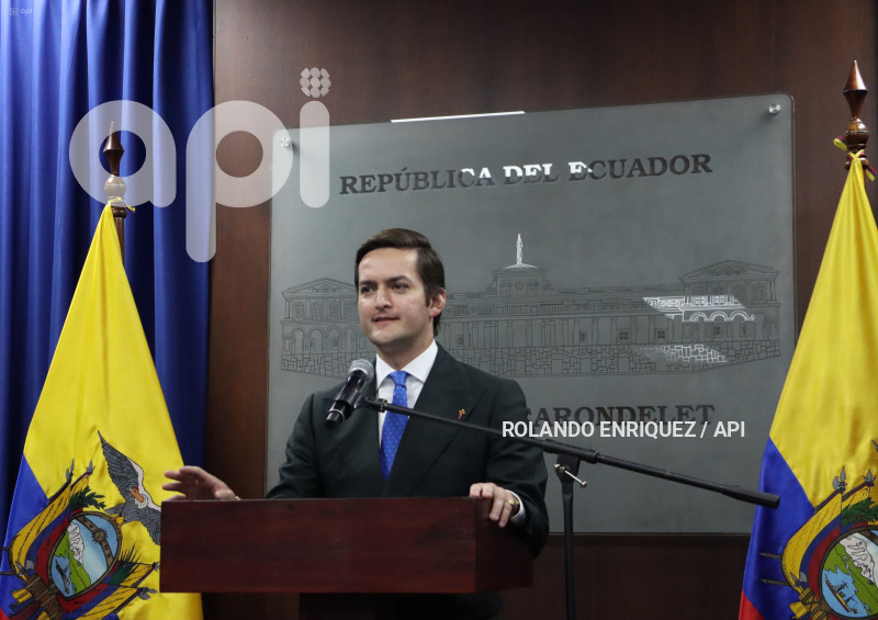 RUEDA-PRENSA-ESTEBAN-TORRES