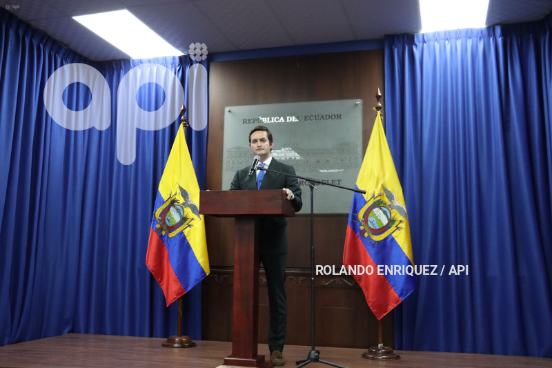 RUEDA-PRENSA-ESTEBAN-TORRES