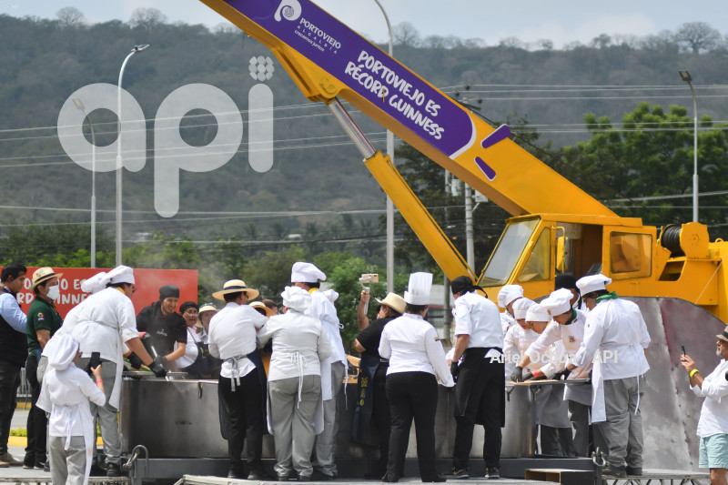 PORTOVIEJO-RECORD-GUINNESS-VICHE