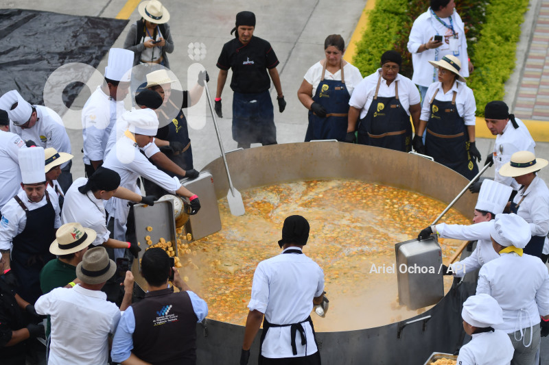 PORTOVIEJO-RECORD-GUINNESS-VICHE