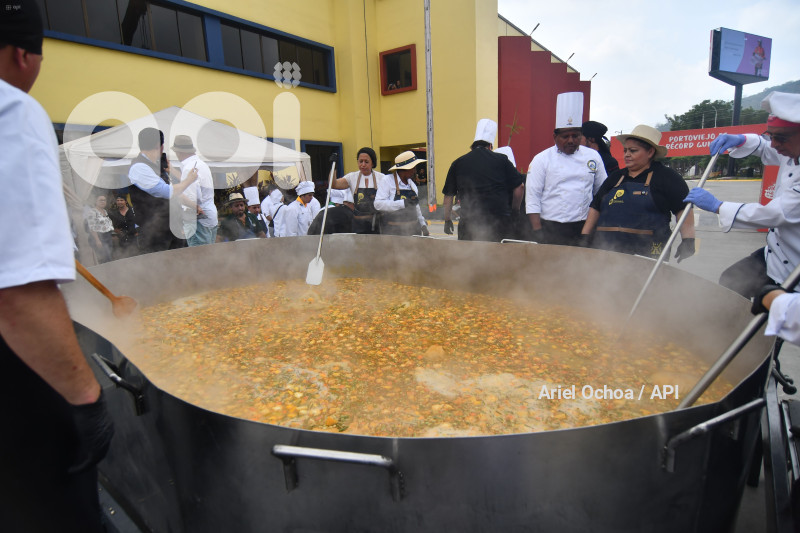 PORTOVIEJO-RECORD-GUINNESS-VICHE