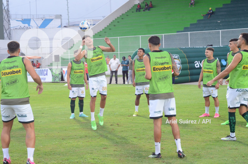 FBL-LIGAPRO-ORENSE-CUMBAYÁ