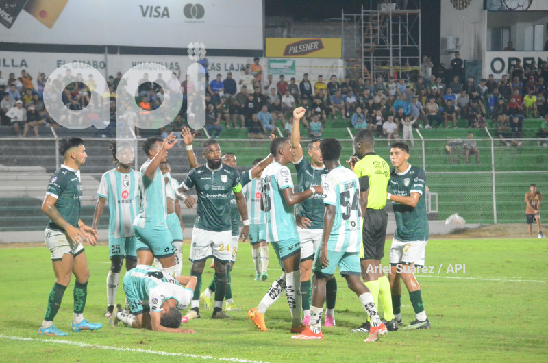 FBL-LIGAPRO-ORENSE-CUMBAYÁ