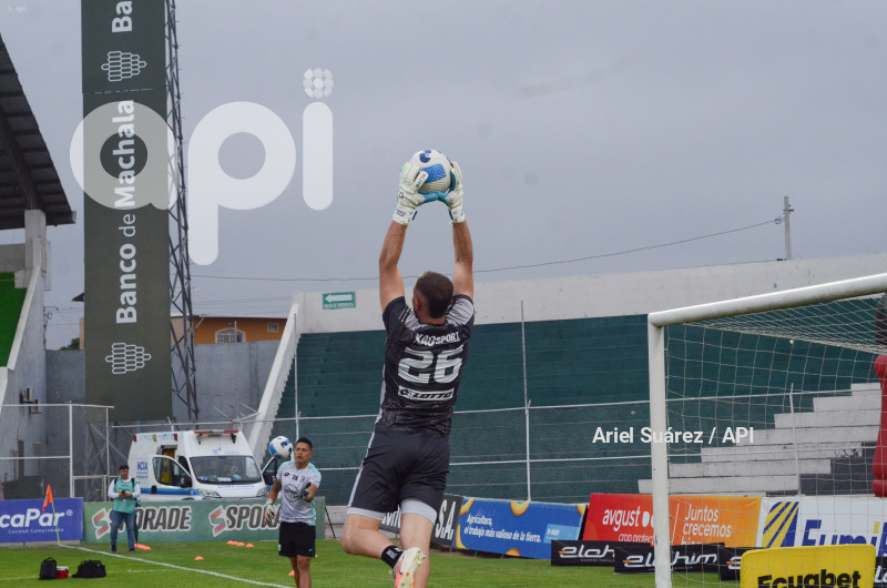 FBL-LIGAPRO-ORENSE-CUMBAYÁ