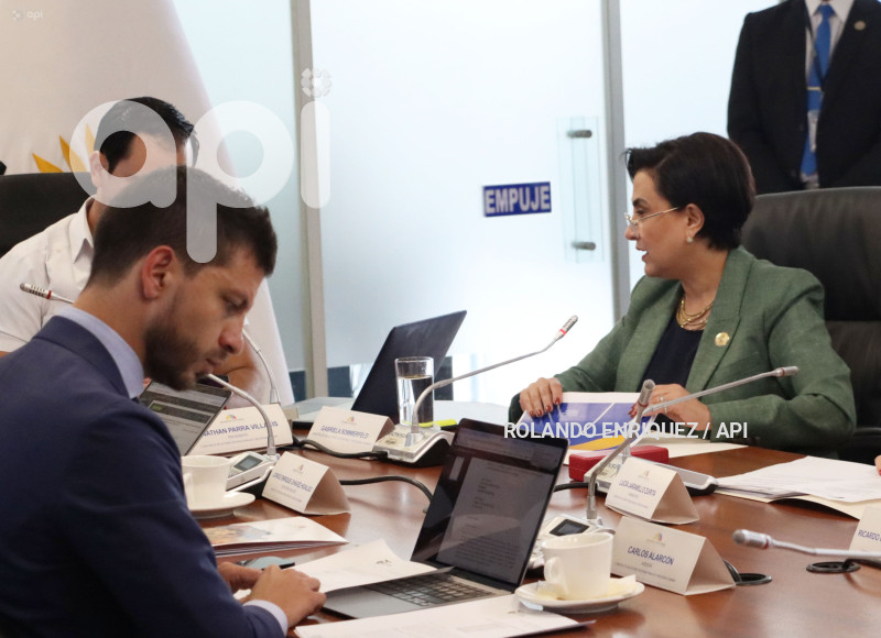 SOMMERFELD;COMISION;RELACIONES;INTERNACIONALES