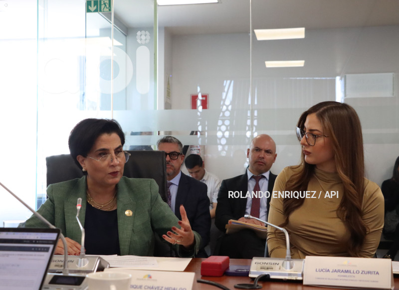 SOMMERFELD;COMISION;RELACIONES;INTERNACIONALES