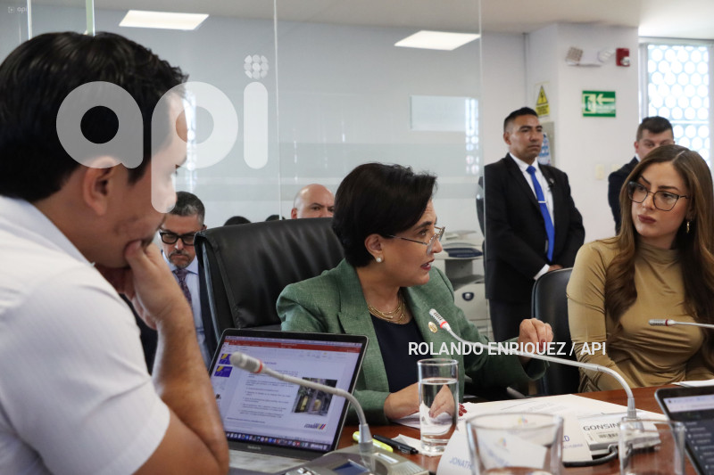 SOMMERFELD;COMISION;RELACIONES;INTERNACIONALES