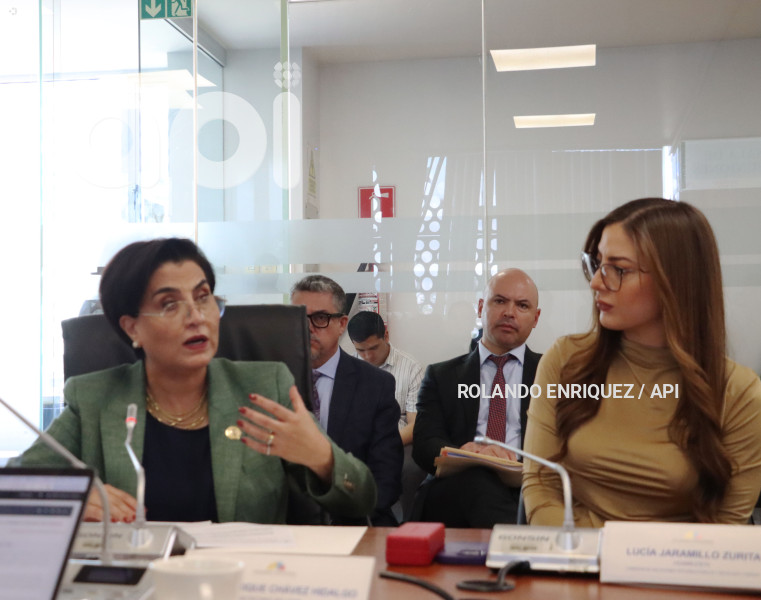 SOMMERFELD;COMISION;RELACIONES;INTERNACIONALES