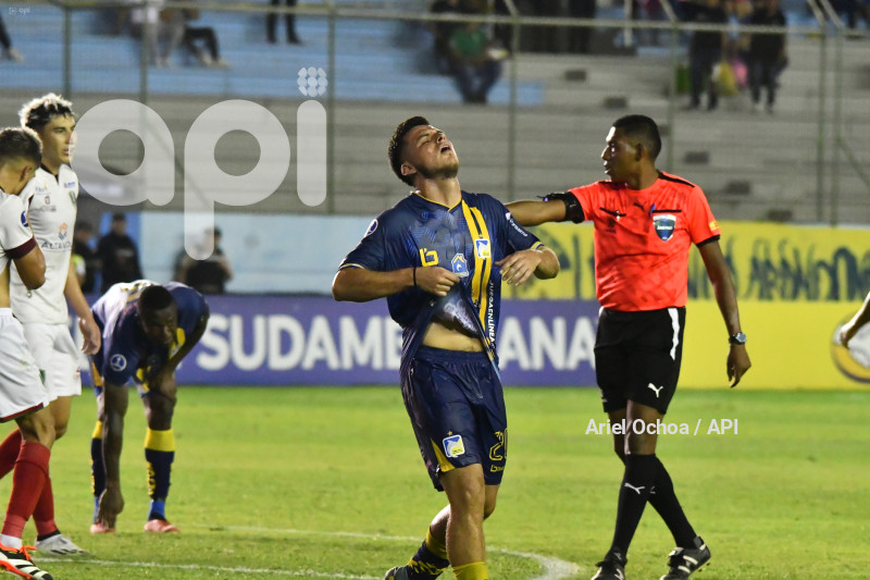 FBLSUDAMERICANA-DELFIN-REAL TOMAYAPO