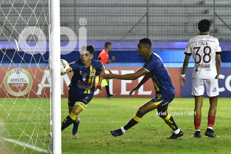 FBLSUDAMERICANA-DELFIN-REAL TOMAYAPO