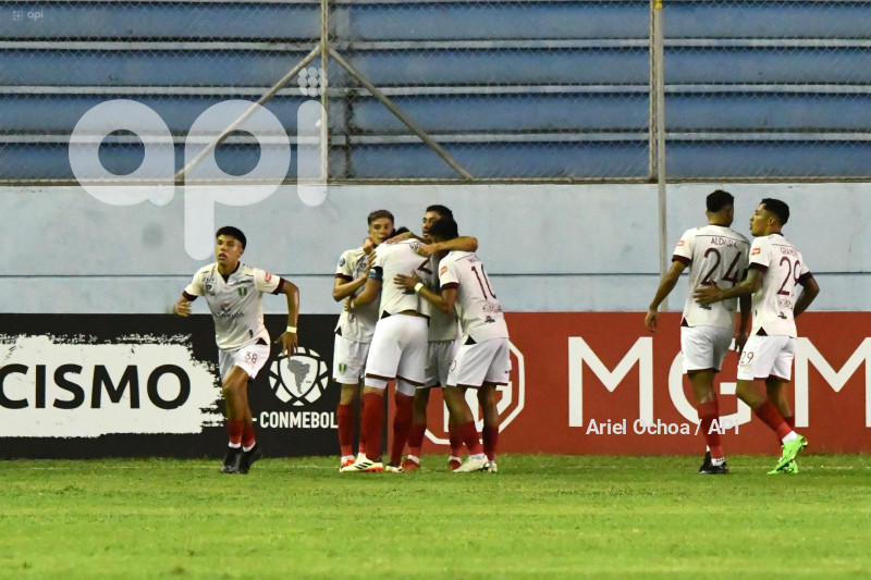 FBLSUDAMERICANA-DELFIN-REAL TOMAYAPO
