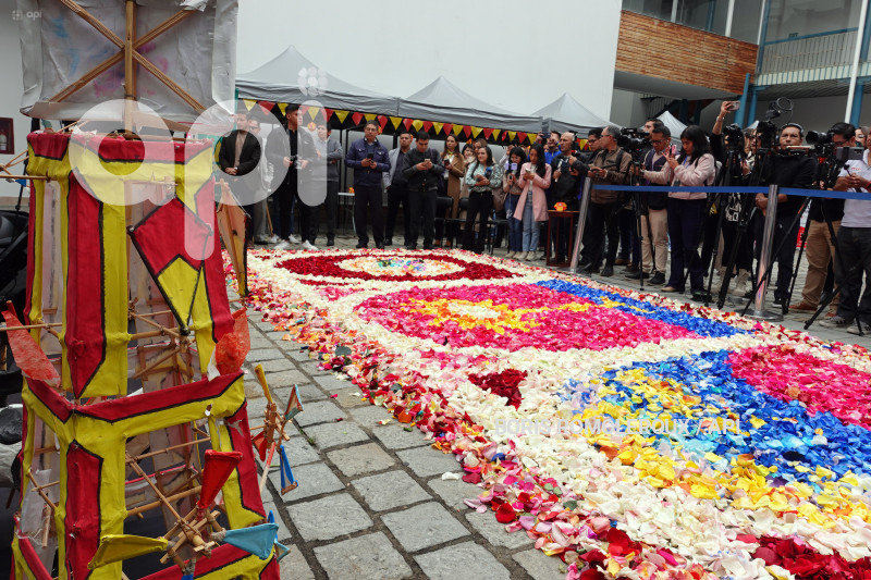 CUENCA-LANZAMIENTO-CORPUS CRISTI-ALCALDE