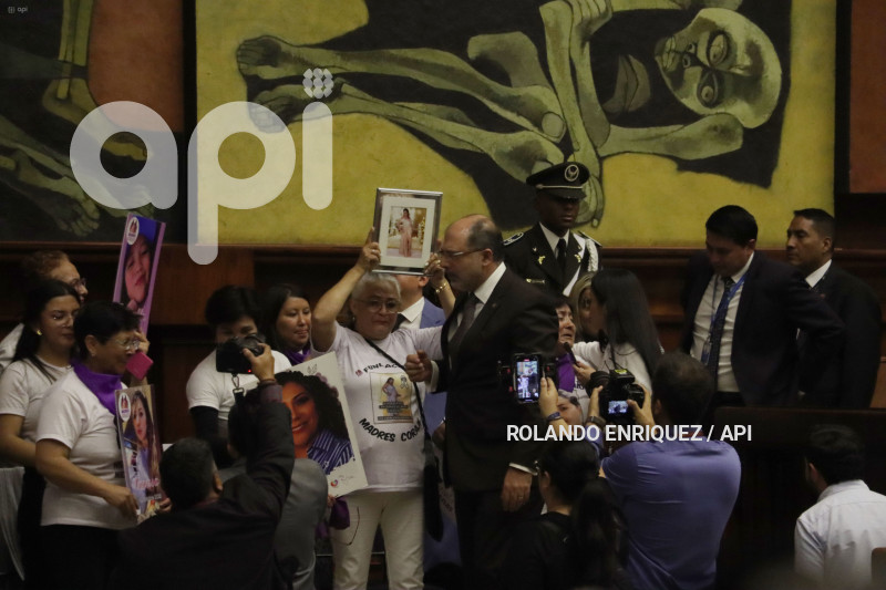 LEY-REPARACION-FAMILIARES-VICTIMAS-FEMICIDIO