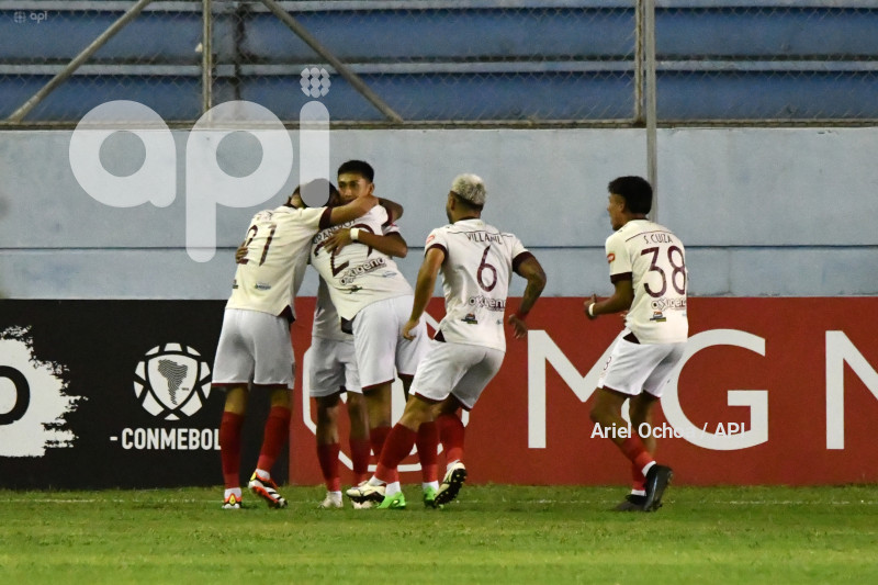 FBLSUDAMERICANA-DELFIN-REAL TOMAYAPO