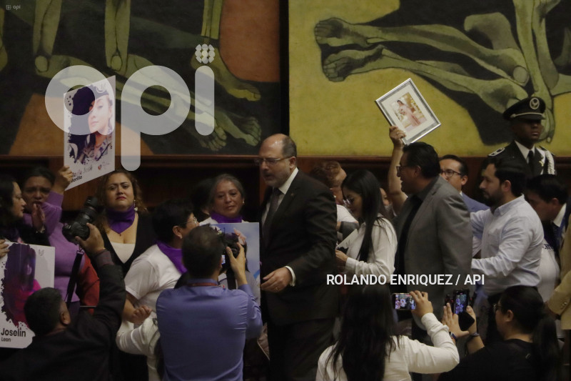 LEY-REPARACION-FAMILIARES-VICTIMAS-FEMICIDIO