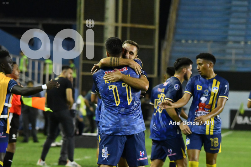 FBLSUDAMERICANA-DELFIN-REAL TOMAYAPO