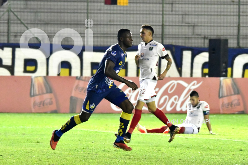 FBLSUDAMERICANA-DELFIN-REAL TOMAYAPO