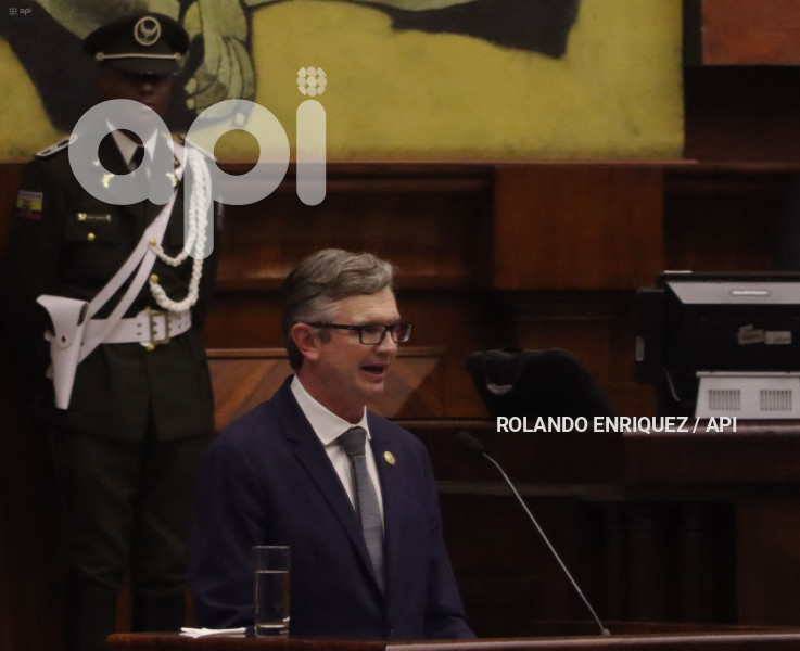 PLENO-JUAN-VEGA-EXPLICA-ACUERDO-FMI