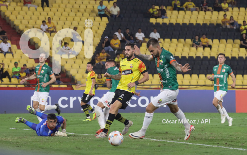 FBL-LIBERTADORES-BARCELONA-COBRESAL