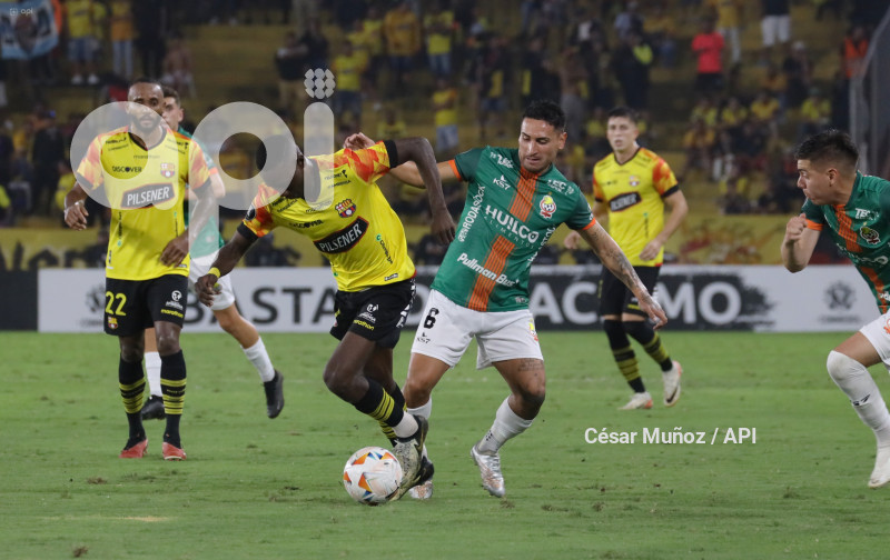 FBL-LIBERTADORES-BARCELONA-COBRESAL