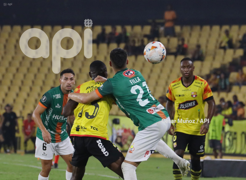 FBL-LIBERTADORES-BARCELONA-COBRESAL