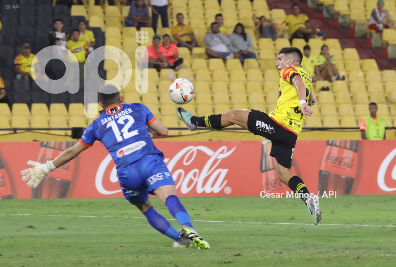 FBL-LIBERTADORES-BARCELONA-COBRESAL