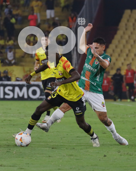 FBL-LIBERTADORES-BARCELONA-COBRESAL
