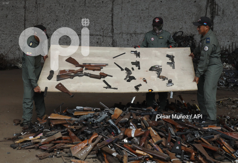 GYE-DESTRUCCION ARMAS