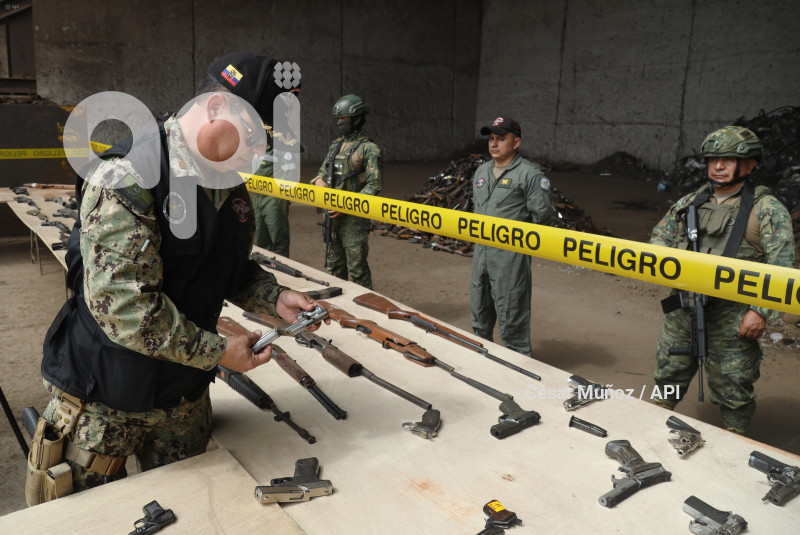 GYE-DESTRUCCION ARMAS
