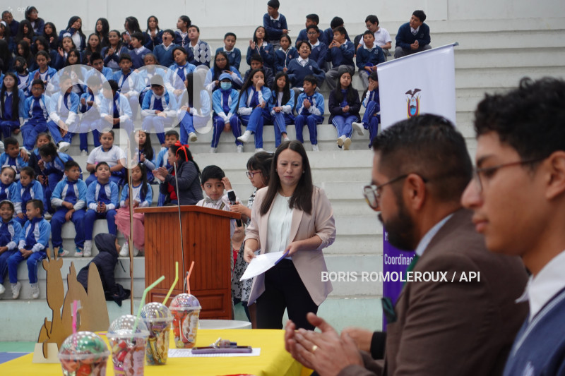 CUENCA-MINUTO CIVICO-DIA DEL NIÑO