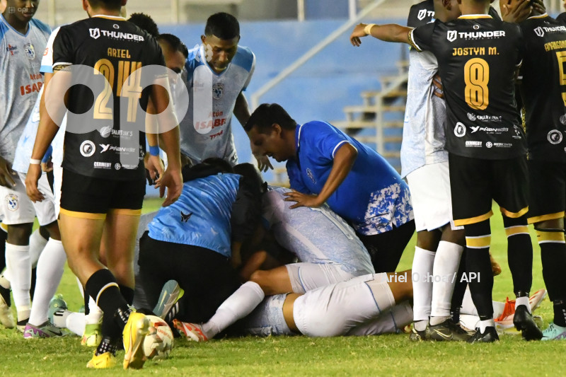 FBL-SERIE B-MANTA-LEONES DEL NORTE
