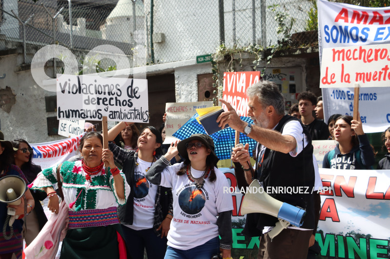 PLANTON-APAGUEN-MECHEROS-CORTE-CONSTITUCIONAL