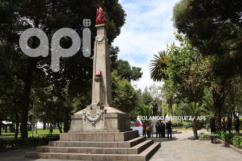 VANDALIZARON-MONUMENTO-ELOY -ALFARO