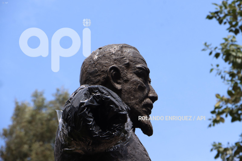 VANDALIZARON-MONUMENTO-ELOY -ALFARO