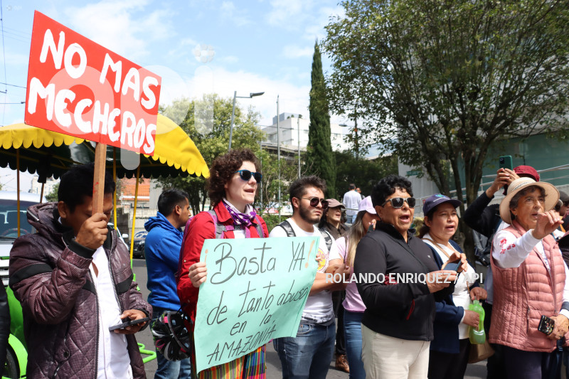 PLANTON-APAGUEN-MECHEROS-CORTE-CONSTITUCIONAL