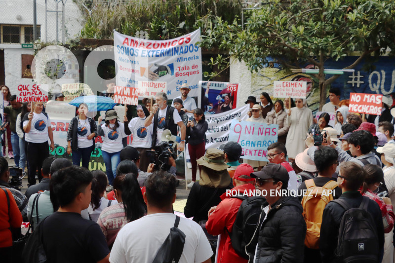 PLANTON-APAGUEN-MECHEROS-CORTE-CONSTITUCIONAL