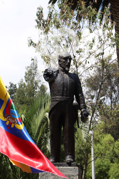 VANDALIZARON-MONUMENTO-ELOY -ALFARO