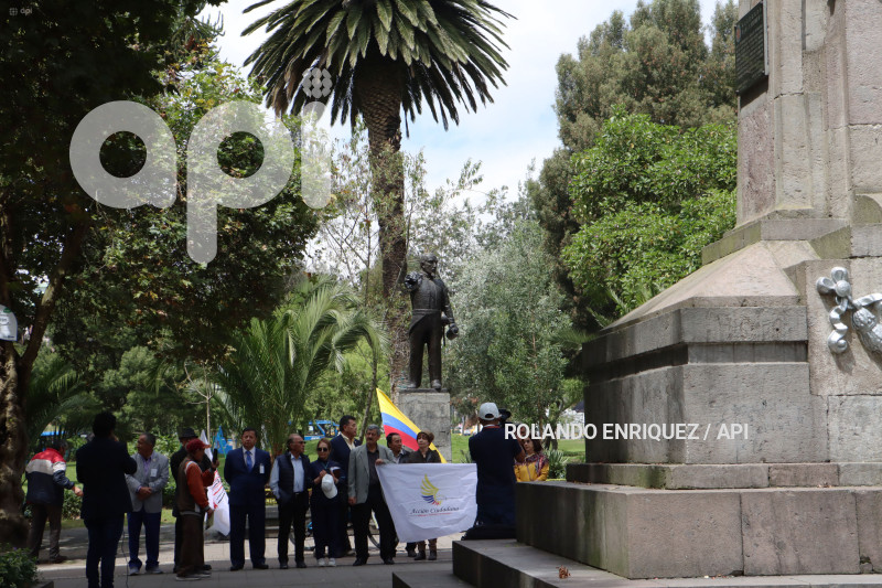 VANDALIZARON-MONUMENTO-ELOY -ALFARO