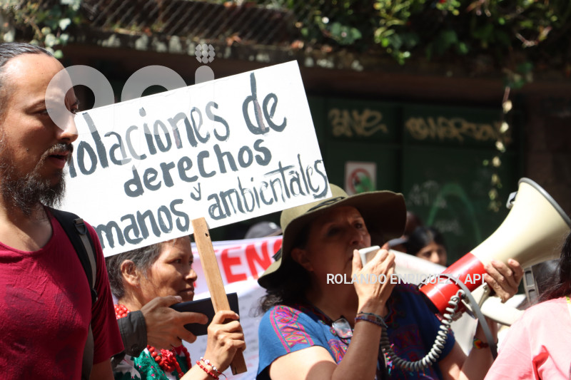 PLANTON-APAGUEN-MECHEROS-CORTE-CONSTITUCIONAL
